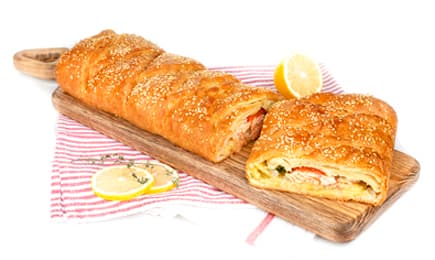 Пирог с семгой и овощами