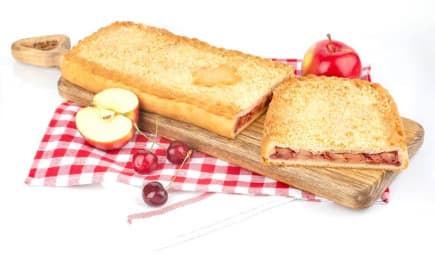 Пирог с яблоками и вишней